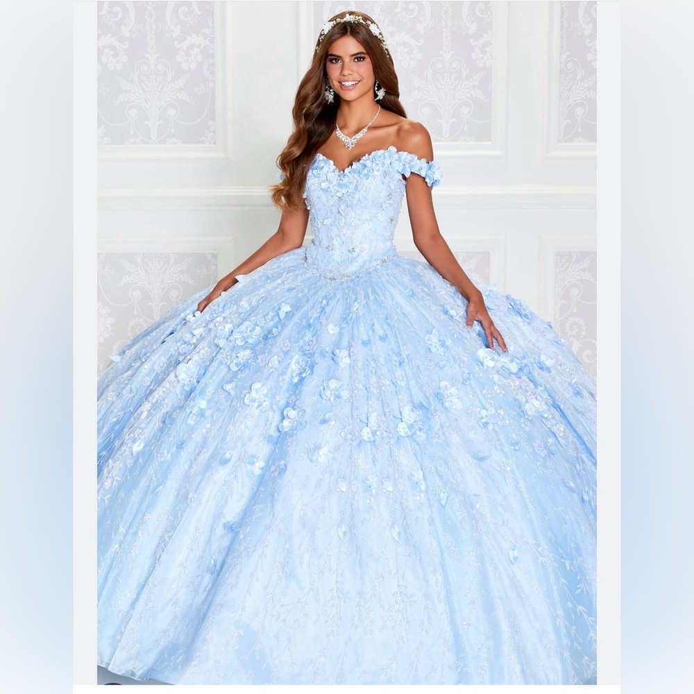 Baby blue Sweet 16 or Quinceañera Dress. Worn once. Size 12.